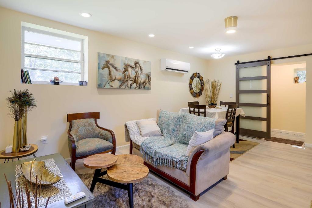 Fayetteville Apartment | Fayetteville Guest House: Walk to Nature Preserve!