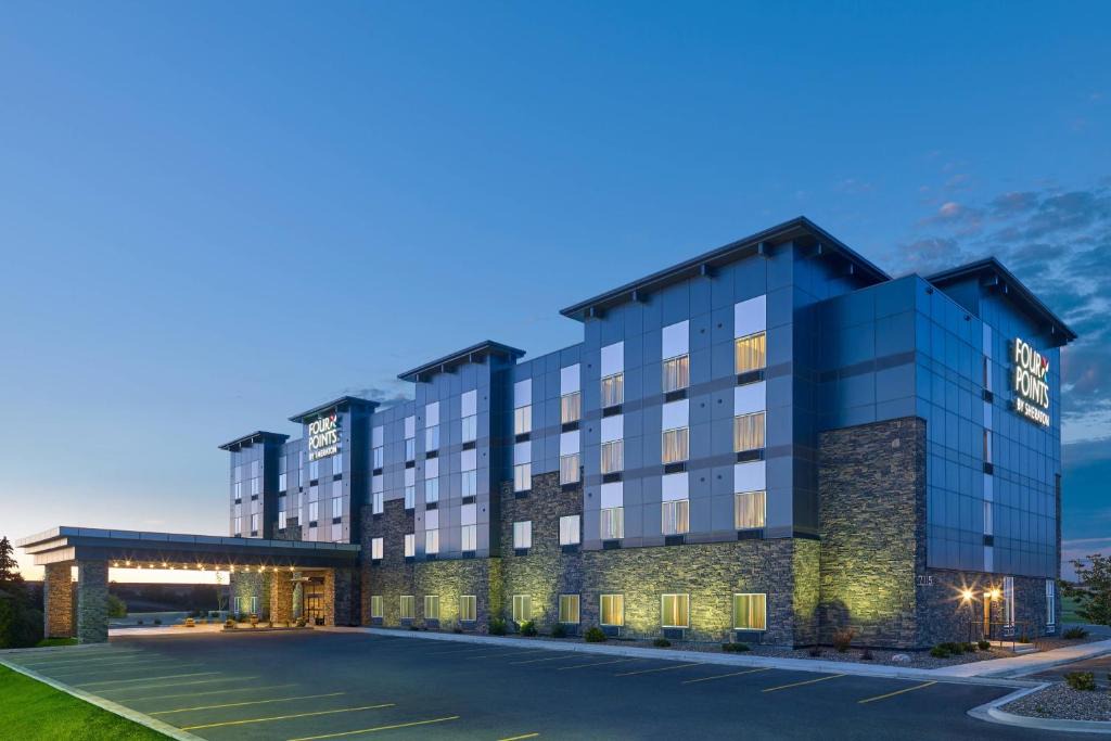 Williston Hotel | Four Points by Sheraton Williston