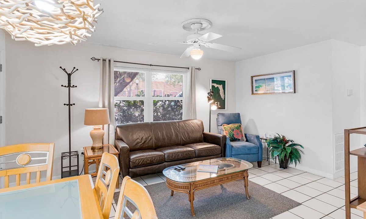 Independence Square House | Four Winds North West - PET FRIENDLY Villa!!