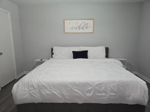 Forest Park Apartment | Gate City Getaway