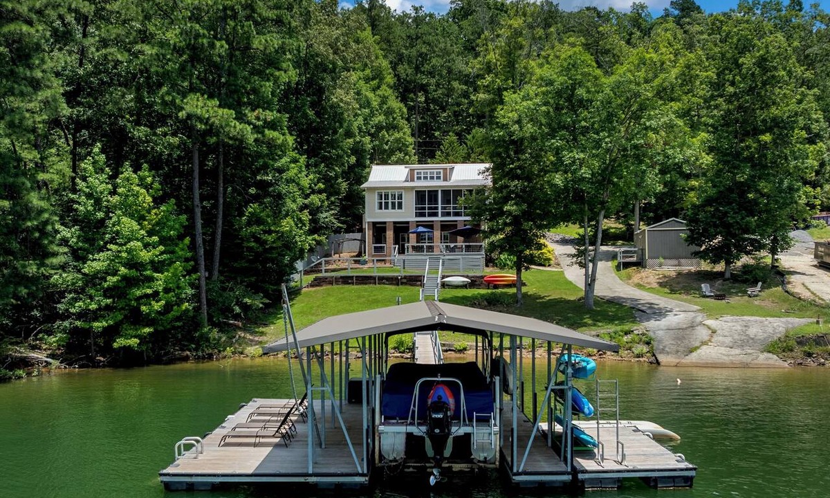 Crane Hill House | Gather at Smith Lake | Boat Ramp | Sleeps up to 10 | Crane Hill lakefront home