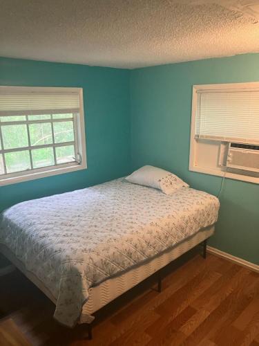 Dunbar Apartment | GpL 2670 Getaway Two bedroom