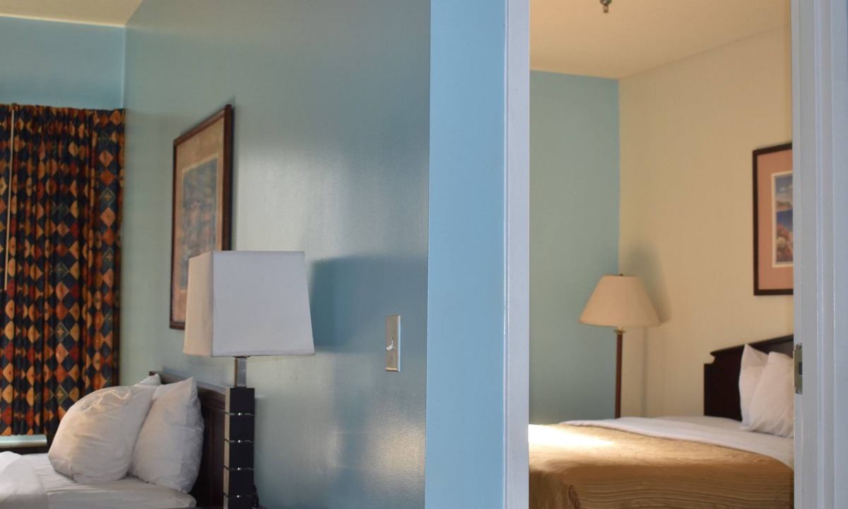 Brunswick Hotel | GUEST COTTAGES & SUITES