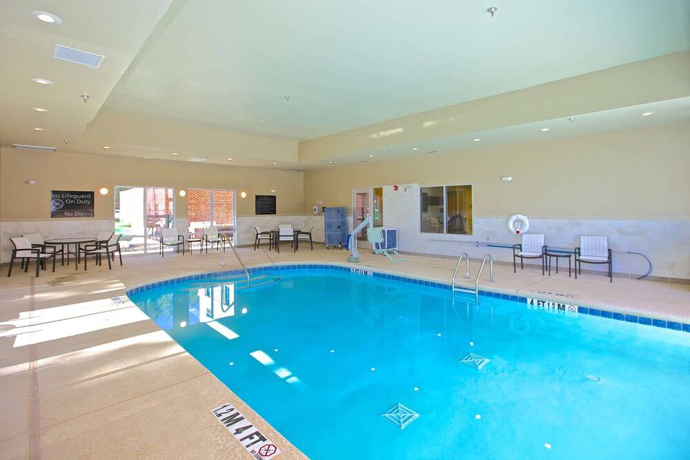 McDonough Hotel | Hampton Inn Atlanta McDonough