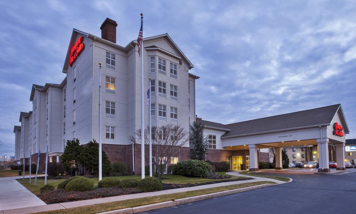 Warwick Hotel | Hampton Inn & Suites Providence/Warwick-Airport