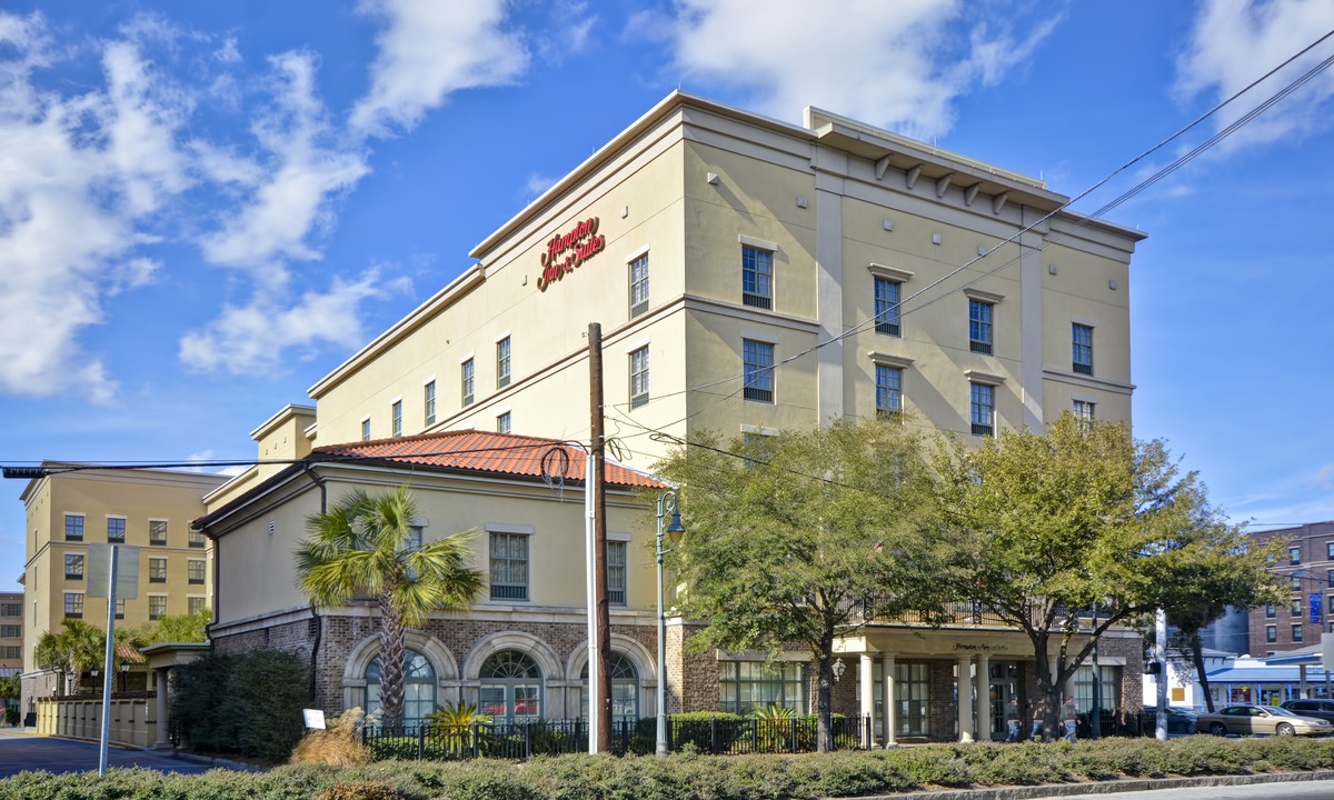 Yamacraw Village Hotel | Hampton Inn & Suites Savannah Historic District