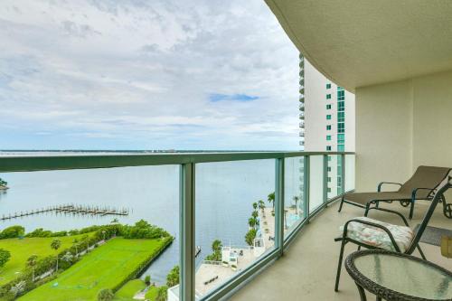 Edgewood Apartment | Heated Pool Access! Waterfront Fort Myers Condo