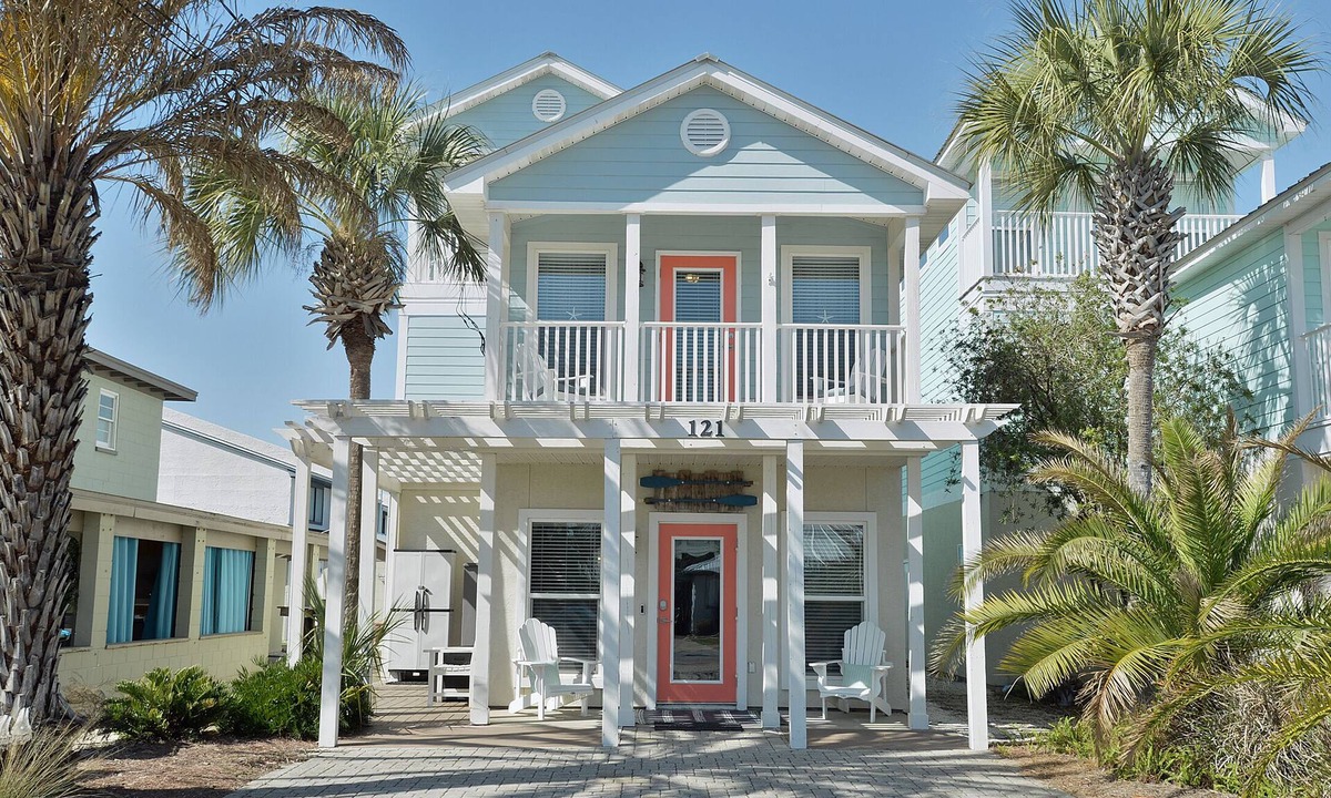 Laguna Beach Estates House | Heated pool, Steps2beach, Outdoor TV, Arcade