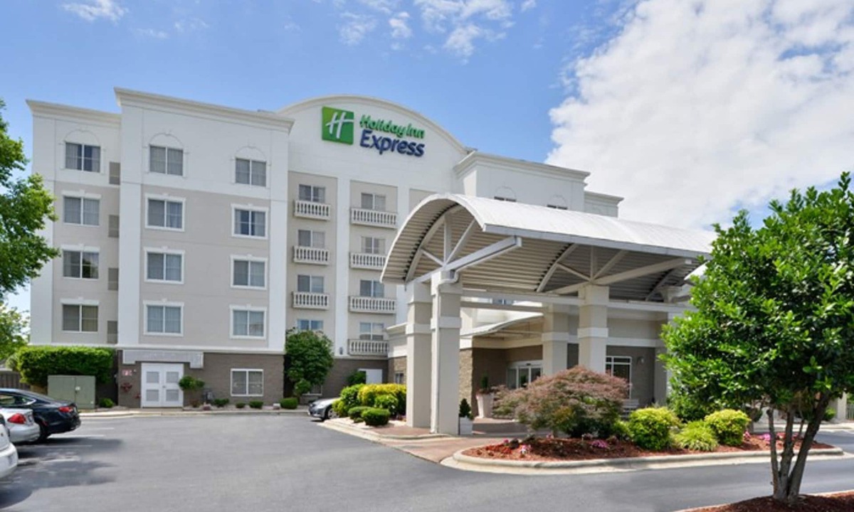 Mooresville Hotel | Holiday Inn Express Hotel & Suites Mooresville - Lake Norman by IHG
