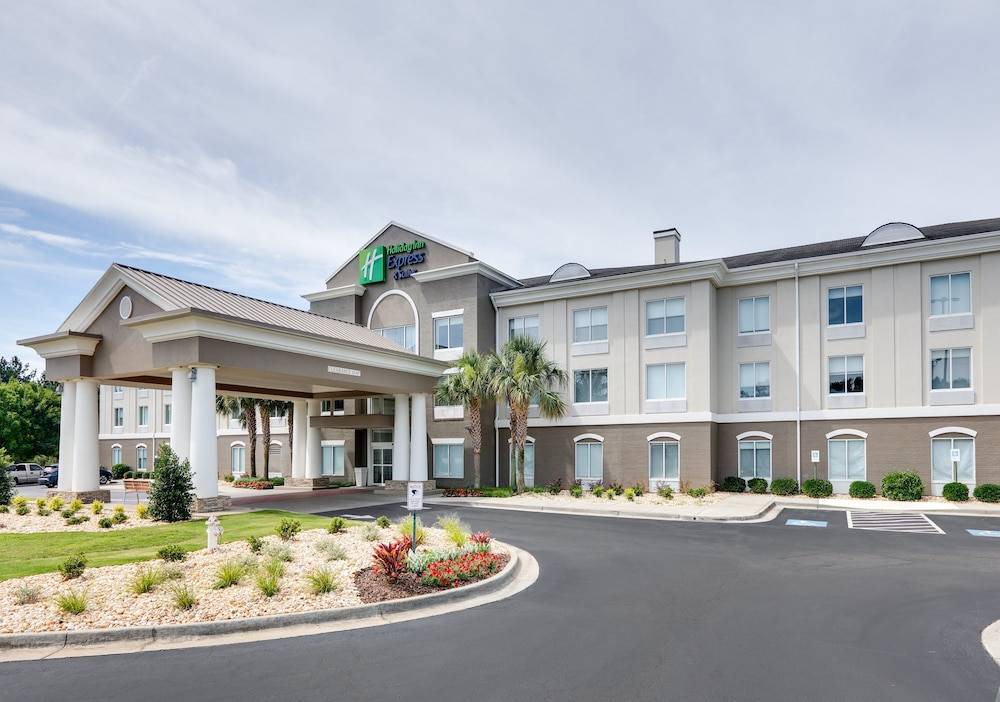 Dublin Hotel | Holiday Inn Express Hotel & Suites Dublin, an IHG Hotel