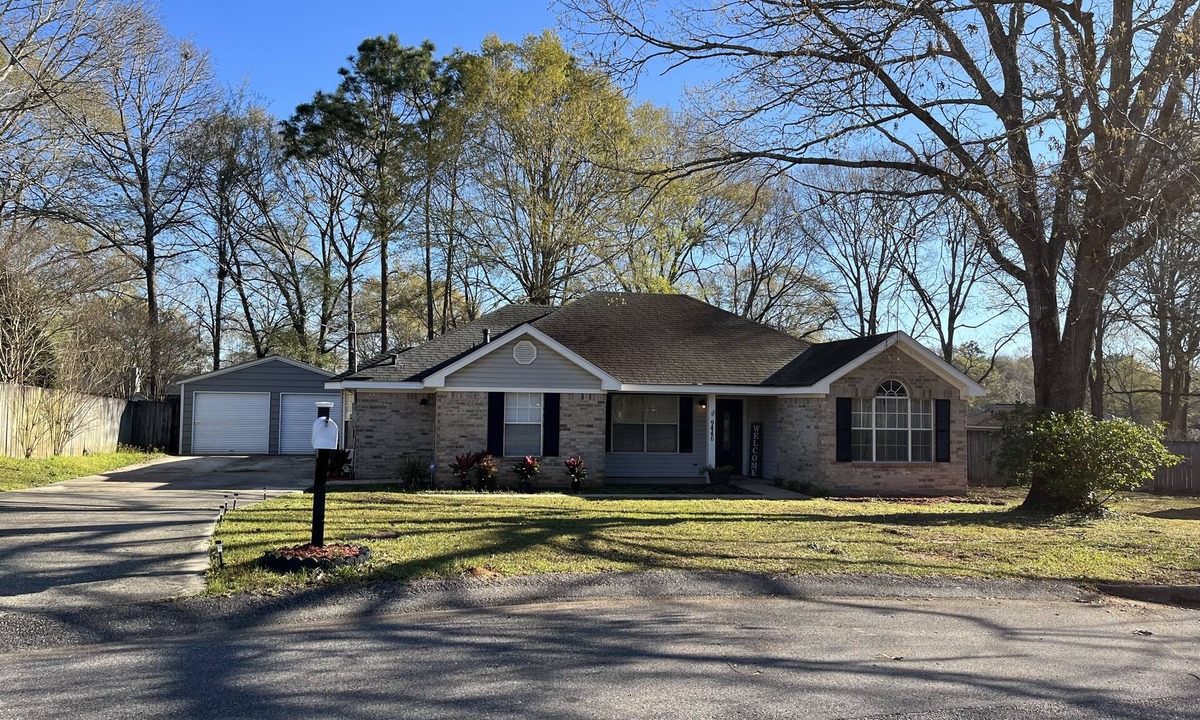 Baker House | Home located on cul-de-sac in quiet community
