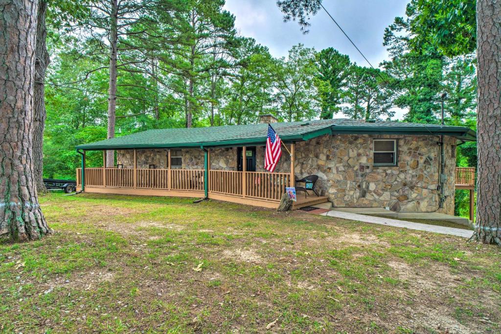 Dandridge House | Home on Douglas Lake - Fish & Kayak!