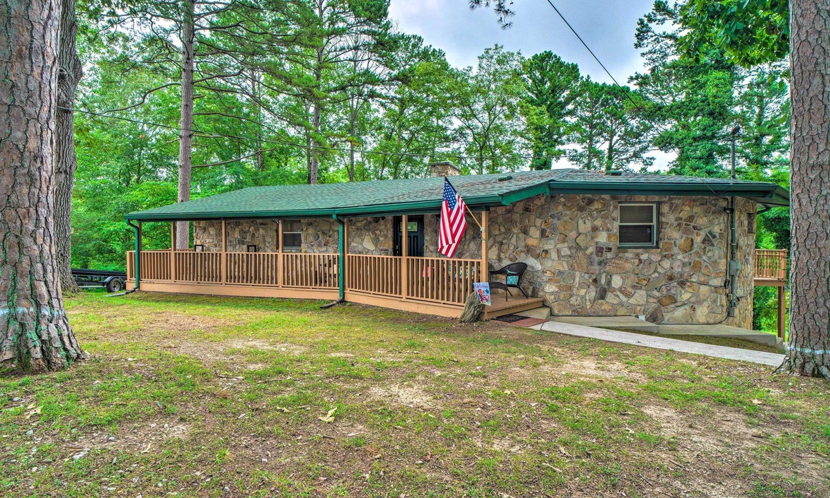 Dandridge House | Home on Douglas Lake - Fish & Kayak!