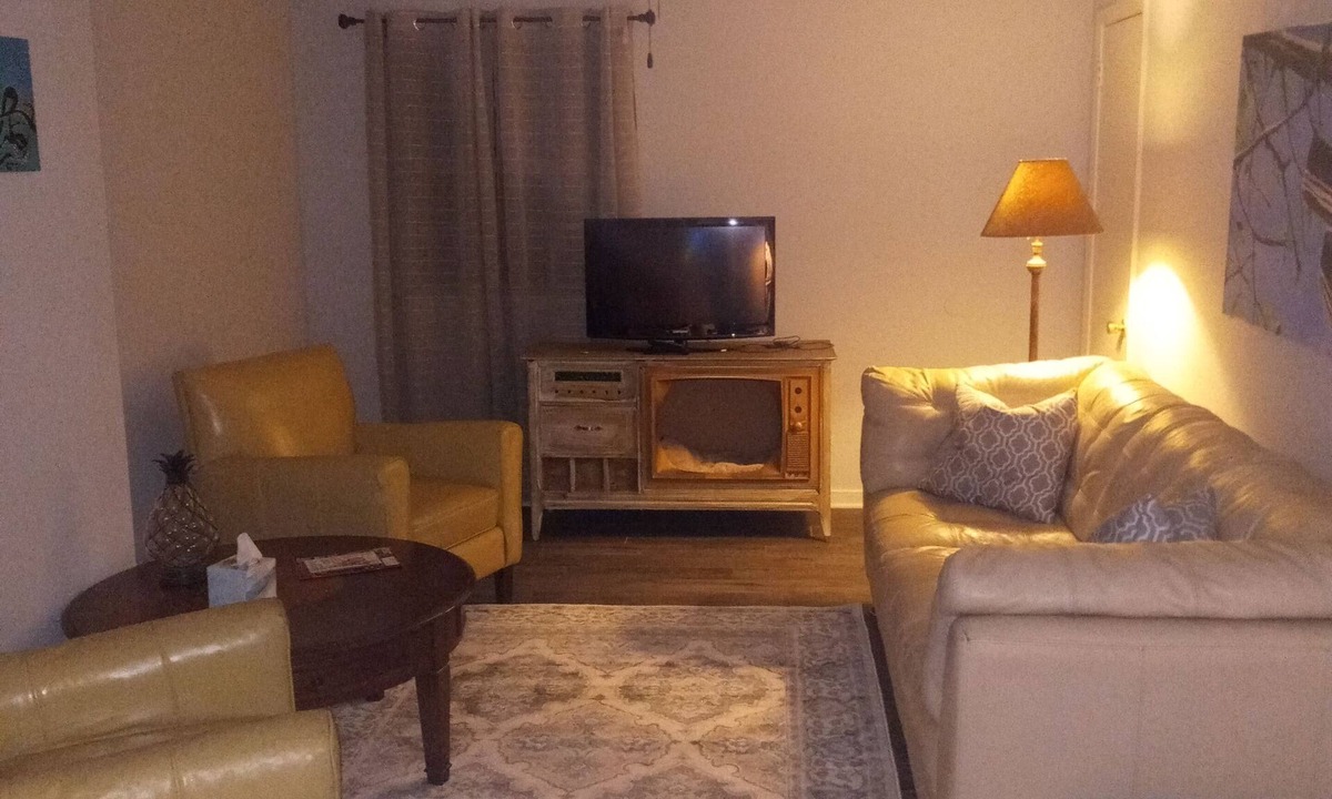 Ocean Springs House | Home Walking/Biking Distance to Downtown and Beach and Gulf Islands National Sea