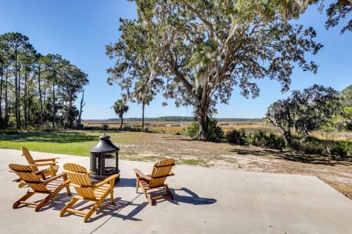 Green Pond House | Hunt, Fish & Relax: Rural Retreat in Green Pond