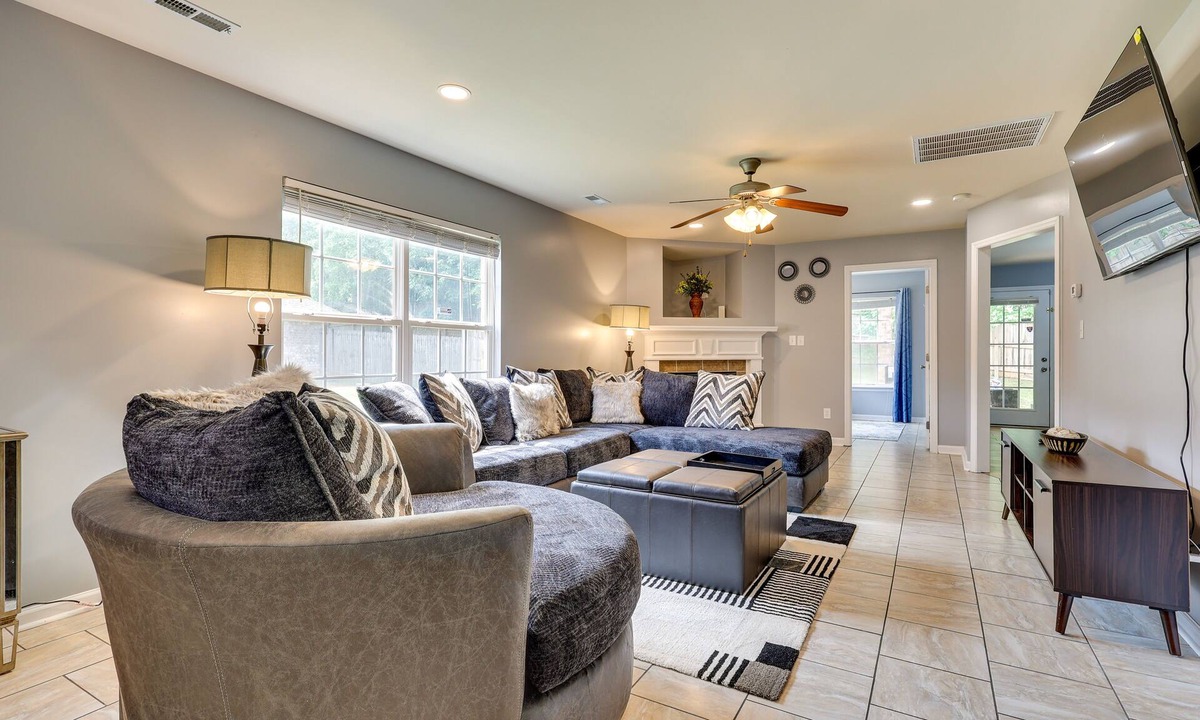Belle Mina House | Huntsville Vacation Rental < 5 Mi to Airport!