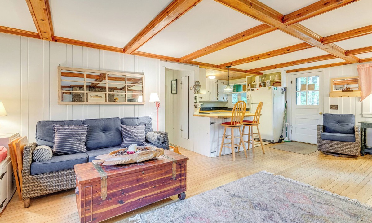 Bradford Cottage | Idyllic Lakefront Cottage Near Mount Sunapee