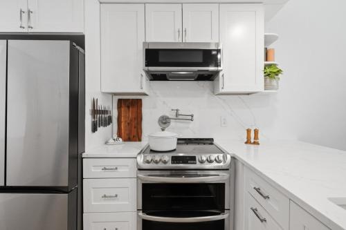 Macon House | Ingleside Luxury Home - 4br - Office - Gym