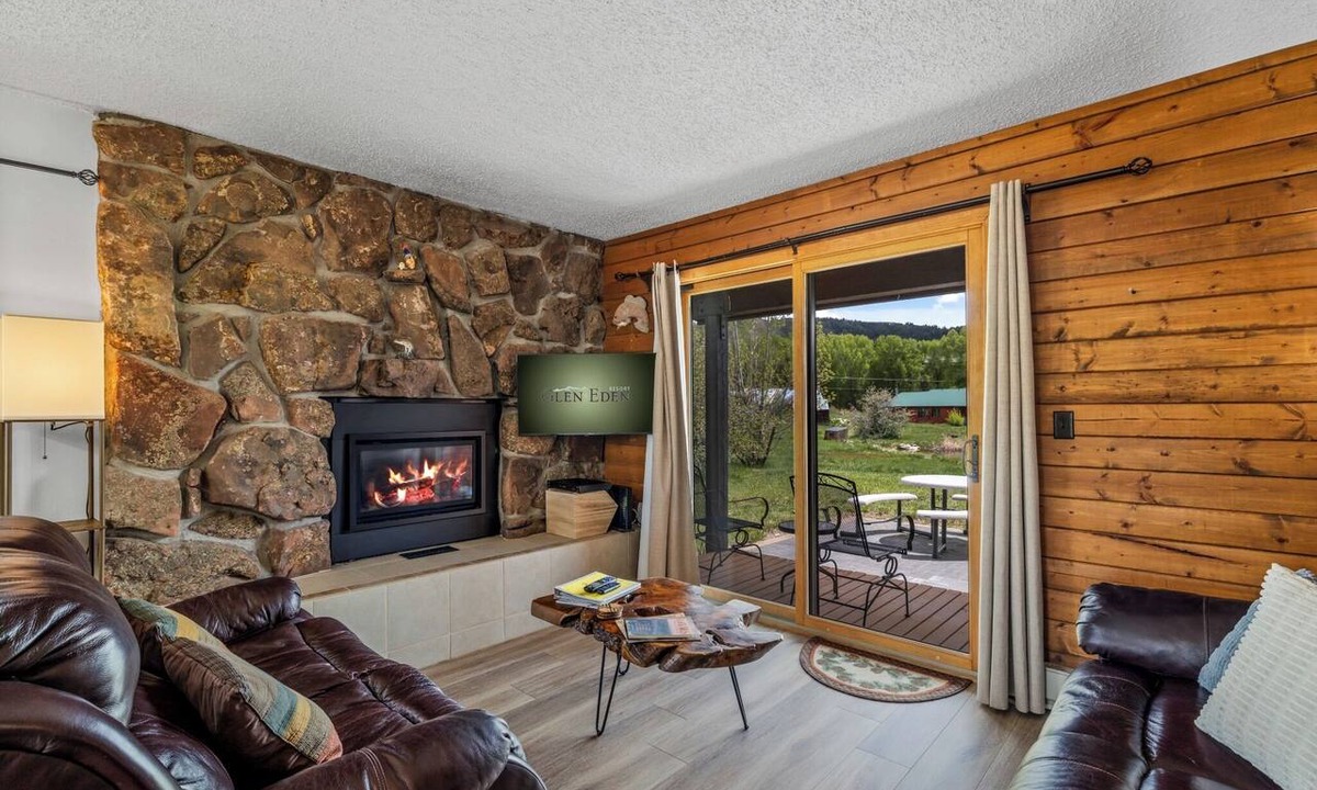 Clark House | Juniper - Get away with modern conveniences