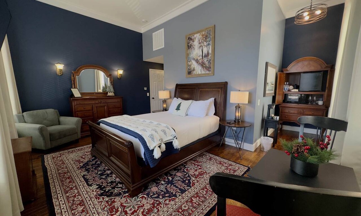 Jefferson City Apartment | Kinder Rm, The Lodge at Old City Hall