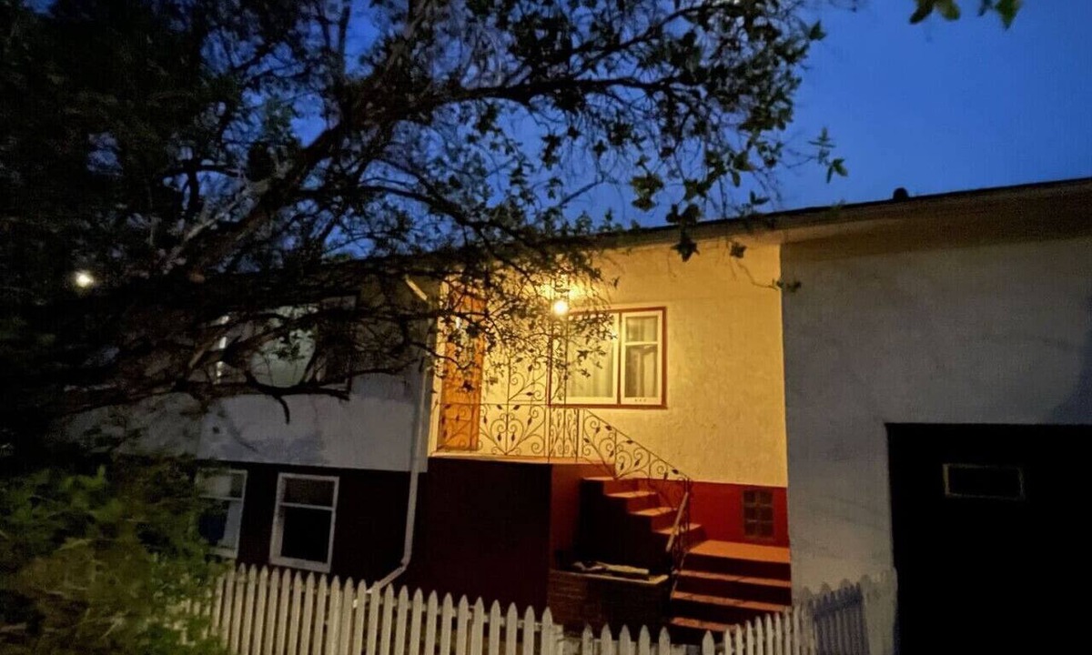 Bridgeland House | King + Double + Shared Hot Tub | Shiraz