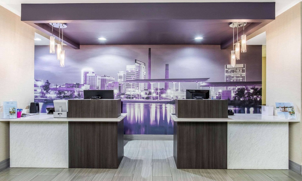 Fultondale Hotel | La Quinta Inn & Suites by Wyndham Fultondale Birmingham N