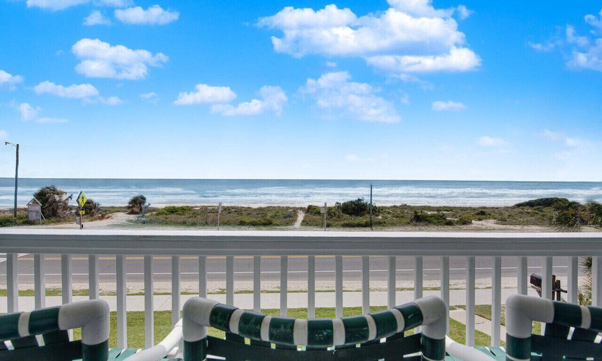 Laguna Beach Condo | Laguna Beach Gulf Front Condo with Stunning Views