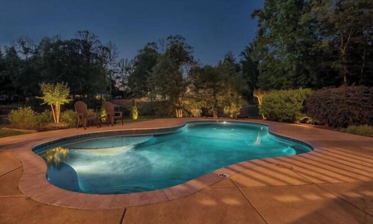 Mooresville House | Lake Escape| Lakefront 7BR retreat with pool, dock, game room, and kayaks.