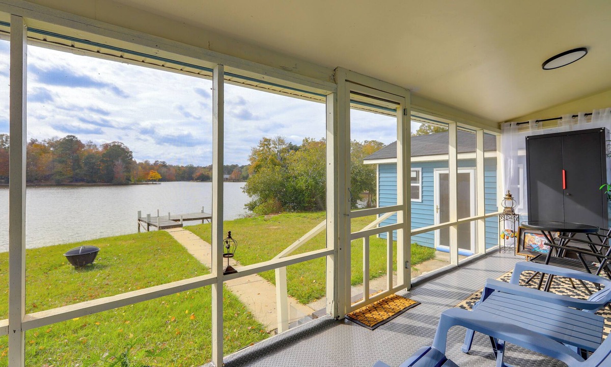 Macon House | Lakefront Getaway w/Dock & Views in Macon!