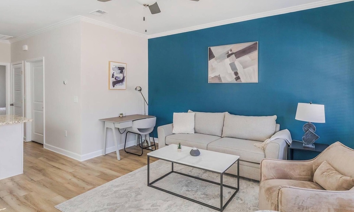 Huntsville Apartment | Landing | Amazing 1BD, Courtyard, Gym