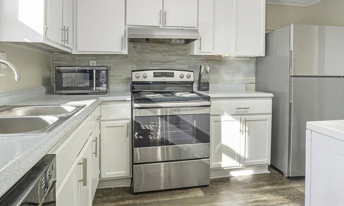 Morrow Apartment | Landing at The Park at London - 2 Bedrooms in Morrow