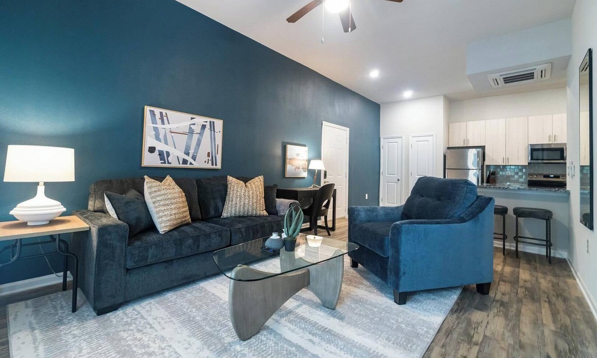 Charlotte Apartment | Landing | Beautiful 1BD, Gym, Clubhouse