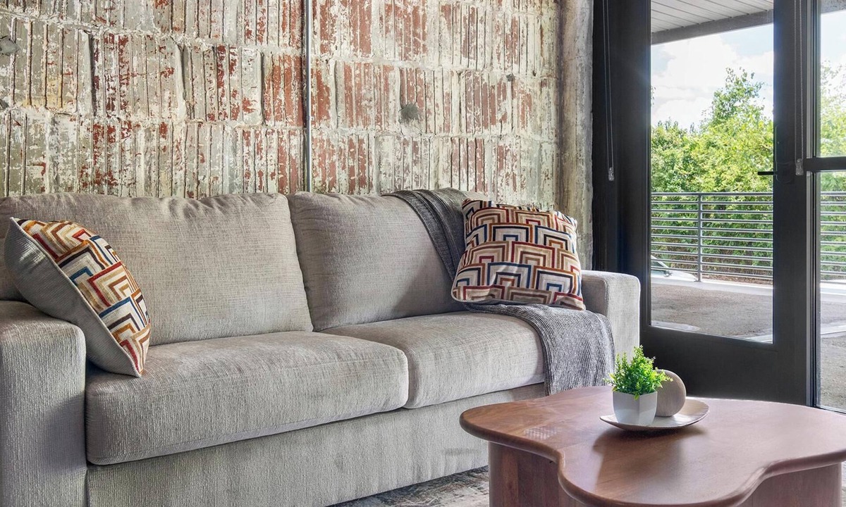 Urban Core Apartment | Landing | Beautiful 1BD, Gym, Rooftop Lounge