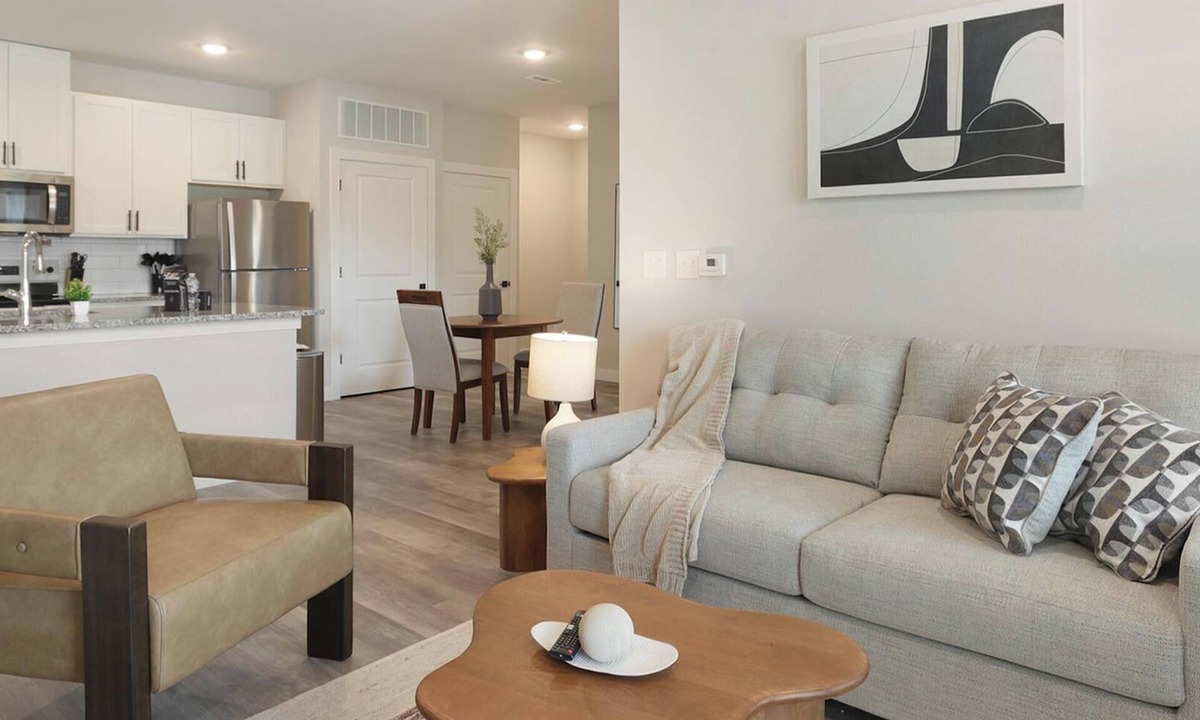 Beaufort Apartment | Landing | Chic 1BD, Gym