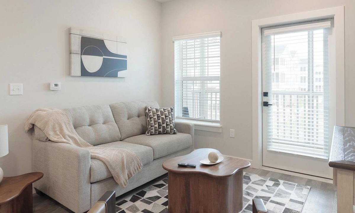 Beaufort Apartment | Landing | Chic 1BD, Gym