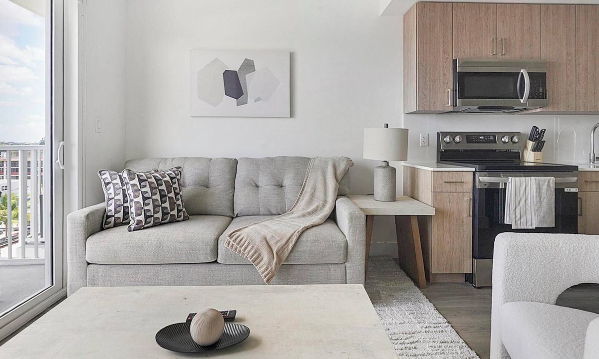 Hialeah Apartment | Landing | Chic 2BD, Gym