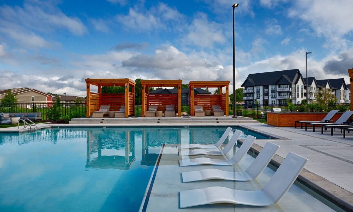 Huntsville Apartment | Landing Dry Creek Apartments
