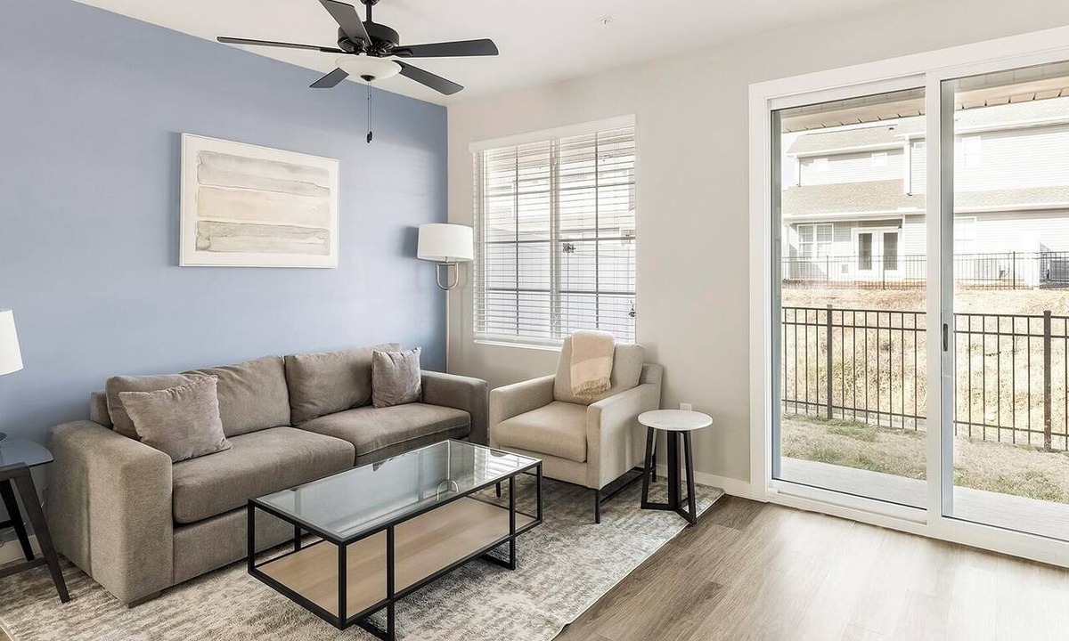 Madison Apartment | Landing | Incredible 2BD, Courtyard, Gym