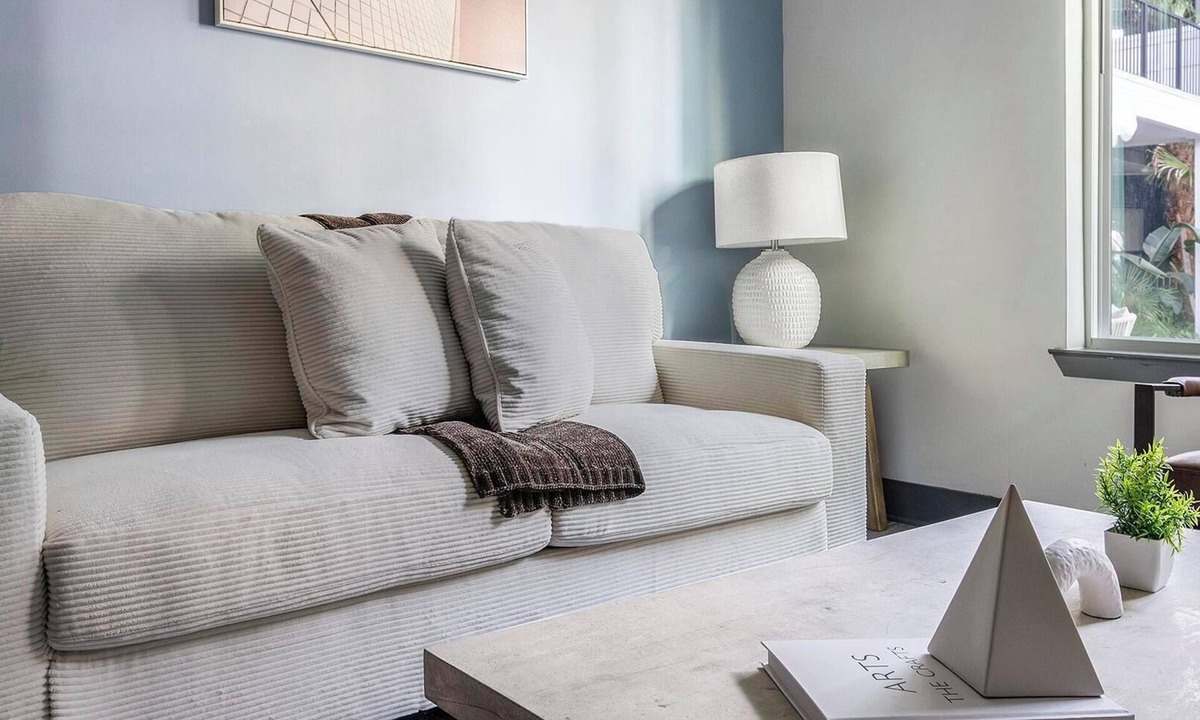 Southbank Apartment | Landing | Incredible 1BD, Pool, Rooftop Lounge