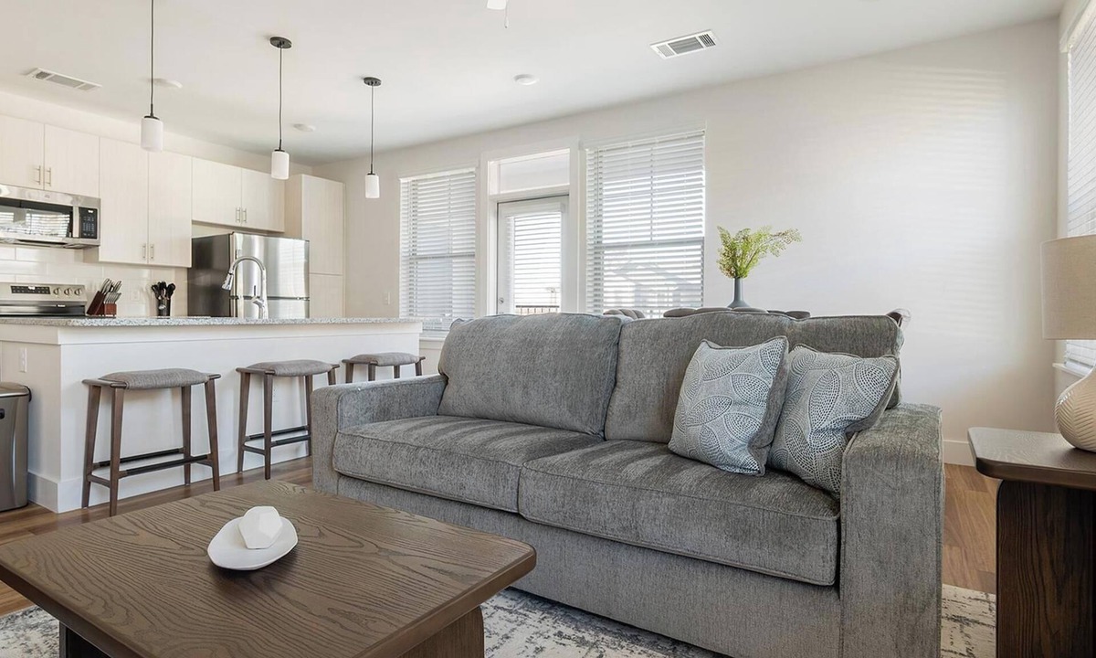 Huntersville Apartment | Landing | Modern 2BD, Gym