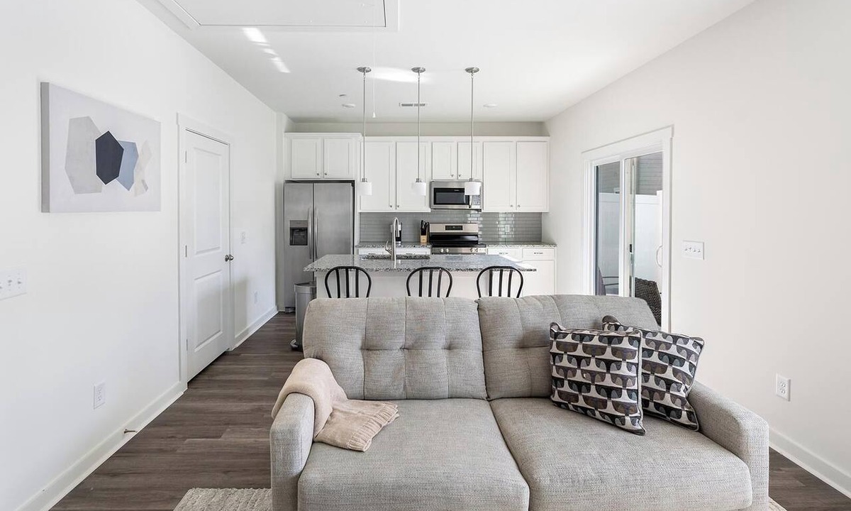 Port Wentworth Apartment | Landing | Spectacular 1BD, Gym, Pool