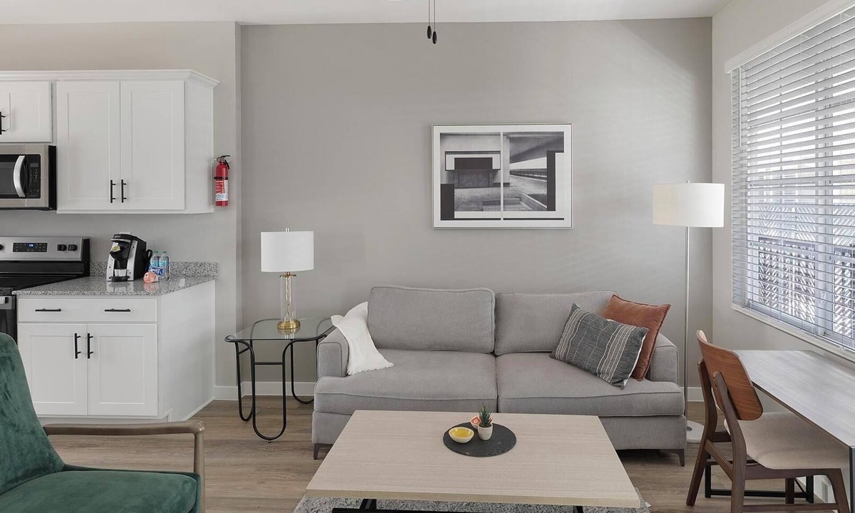 Madison Apartment | Landing | Spectacular 2BD, Gym, Courtyard