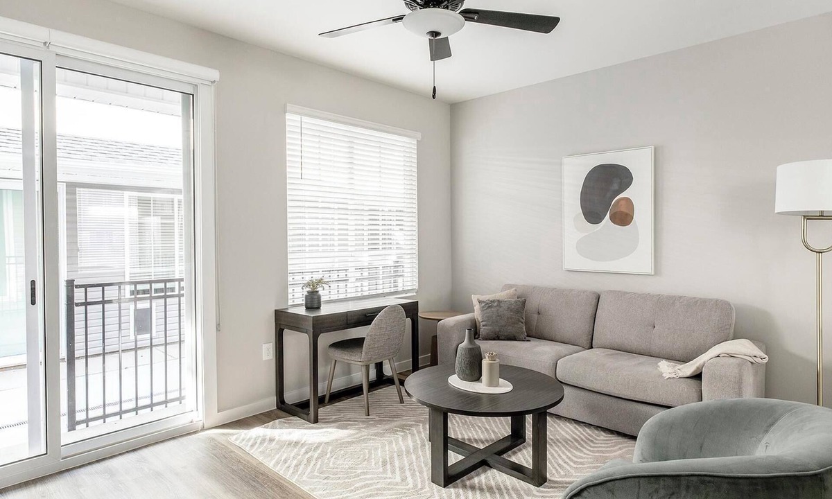 Madison Apartment | Landing | Stunning 2BD, Courtyard, Pool