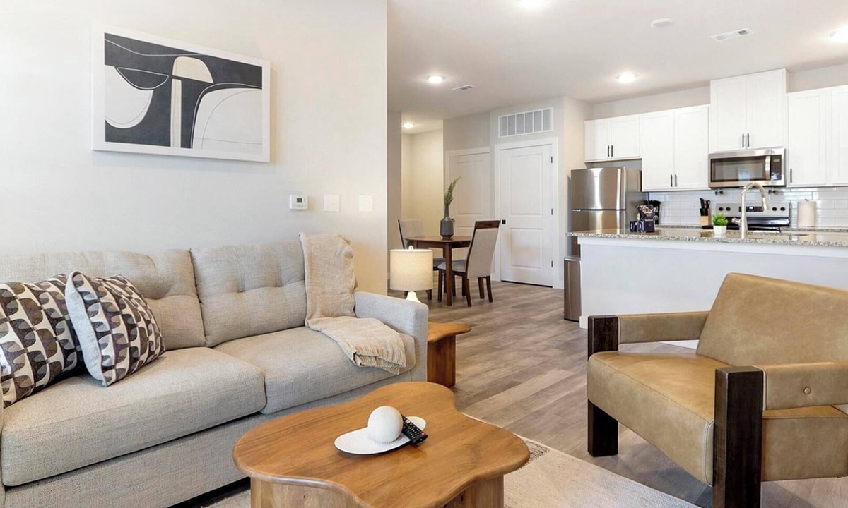 Beaufort Apartment | Landing | Stylish 1BD, Gym