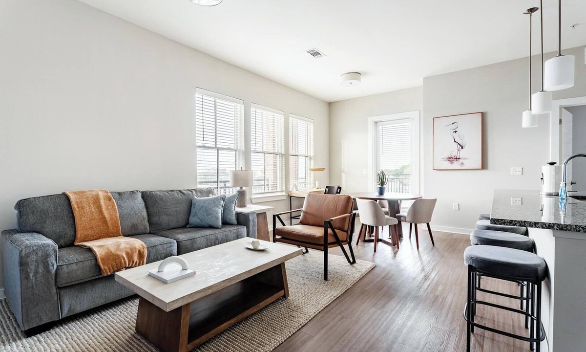 Hitch Village - Fred Wessels Homes Apartment | Landing | Stylish 2BD, Pool, Gym