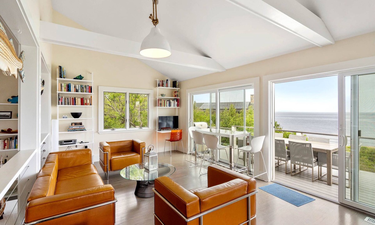 Gloucester House | Lanesville 4BR Fully Renovated Home Oceanfront Deck w/Grill+Outdoor Shower!