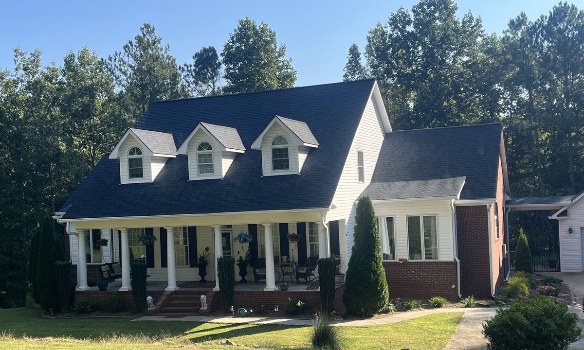 Douglasville House | Large, Clean, Secluded 8 Acre Douglasville Estate for People & Dogs