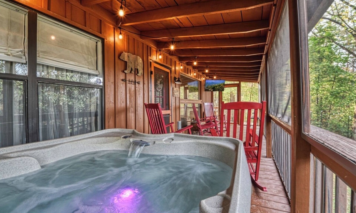 Cosby Cabin | Lightning Bug Lodge - Cozy Mountain Cabin, Peaceful/Quiet Area, Hot tub!