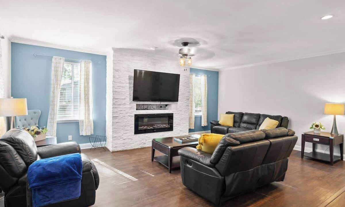 Brunswick House | Live Oak Paradise - Pet and Kid Friendly!