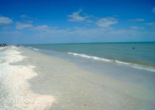 Sanibel House | Loggerhead Cay #323